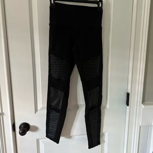 NWT Alo moto leggings